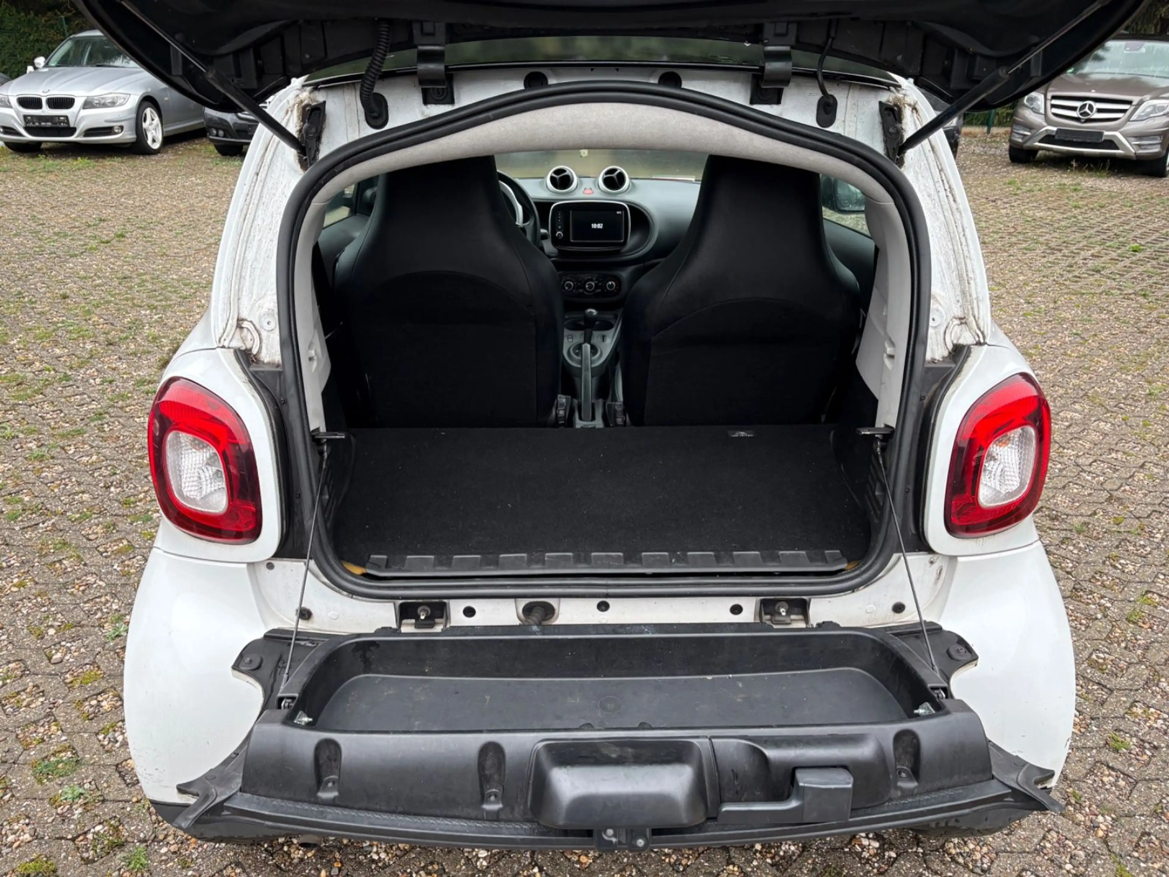 smart forTwo fortwo coupe Basis 52 kW TWINAMIC — photo 10