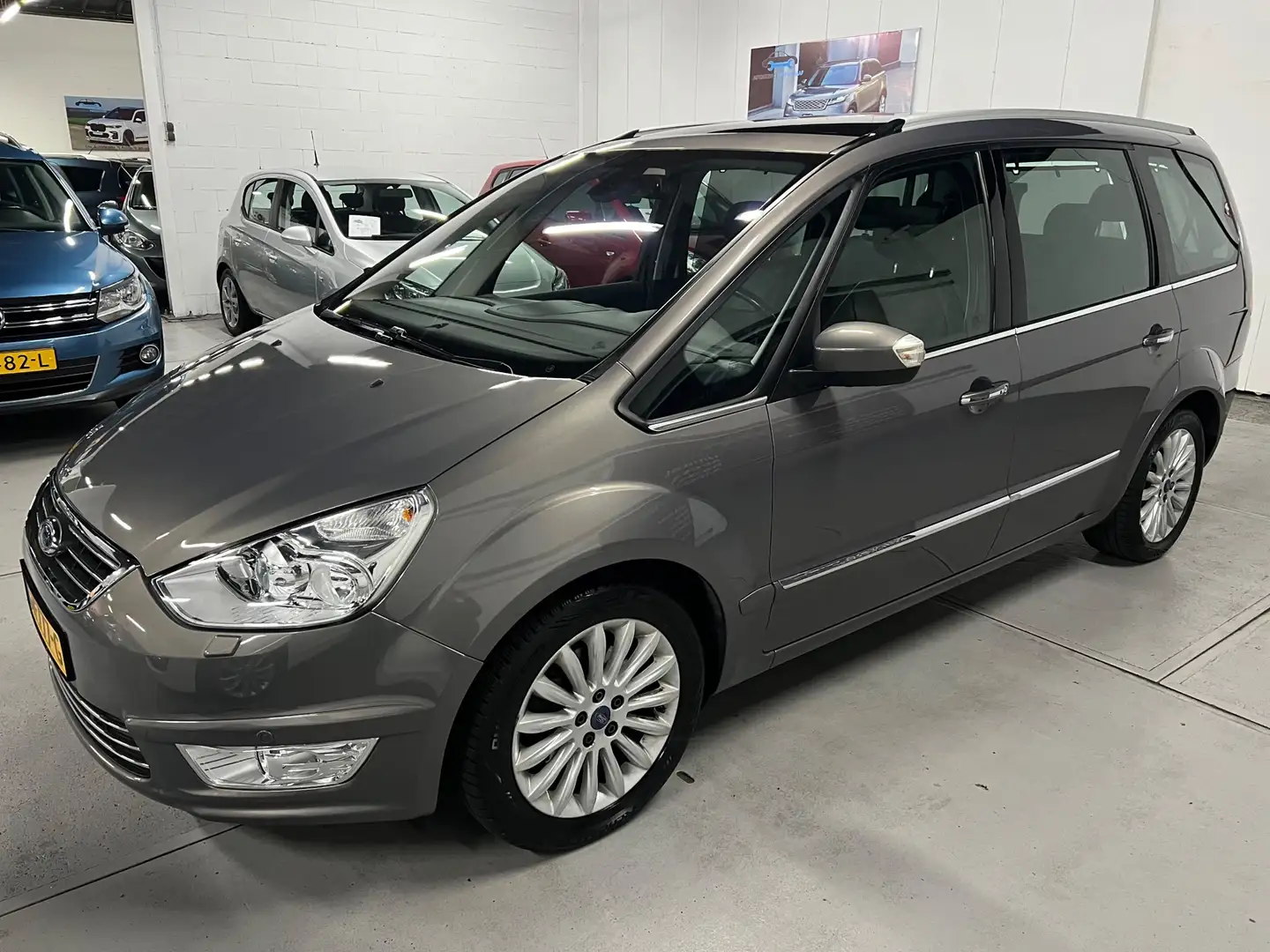 Ford Galaxy 1.6 SCTi Platinum 7p. LEDER / PANODAK / XENON Braun - 2