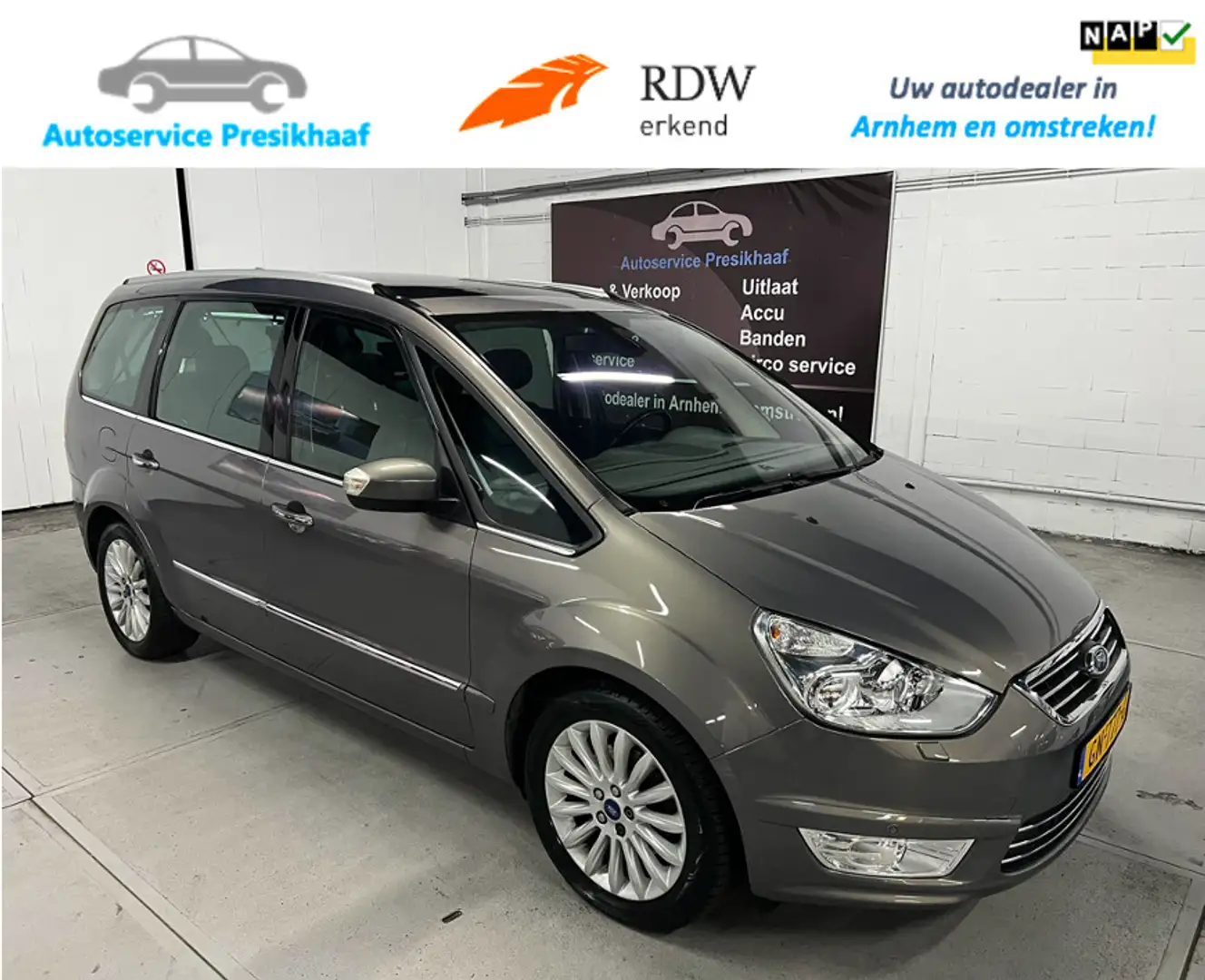 Ford Galaxy 1.6 SCTi Platinum 7p. LEDER / PANODAK / XENON Braun - 1