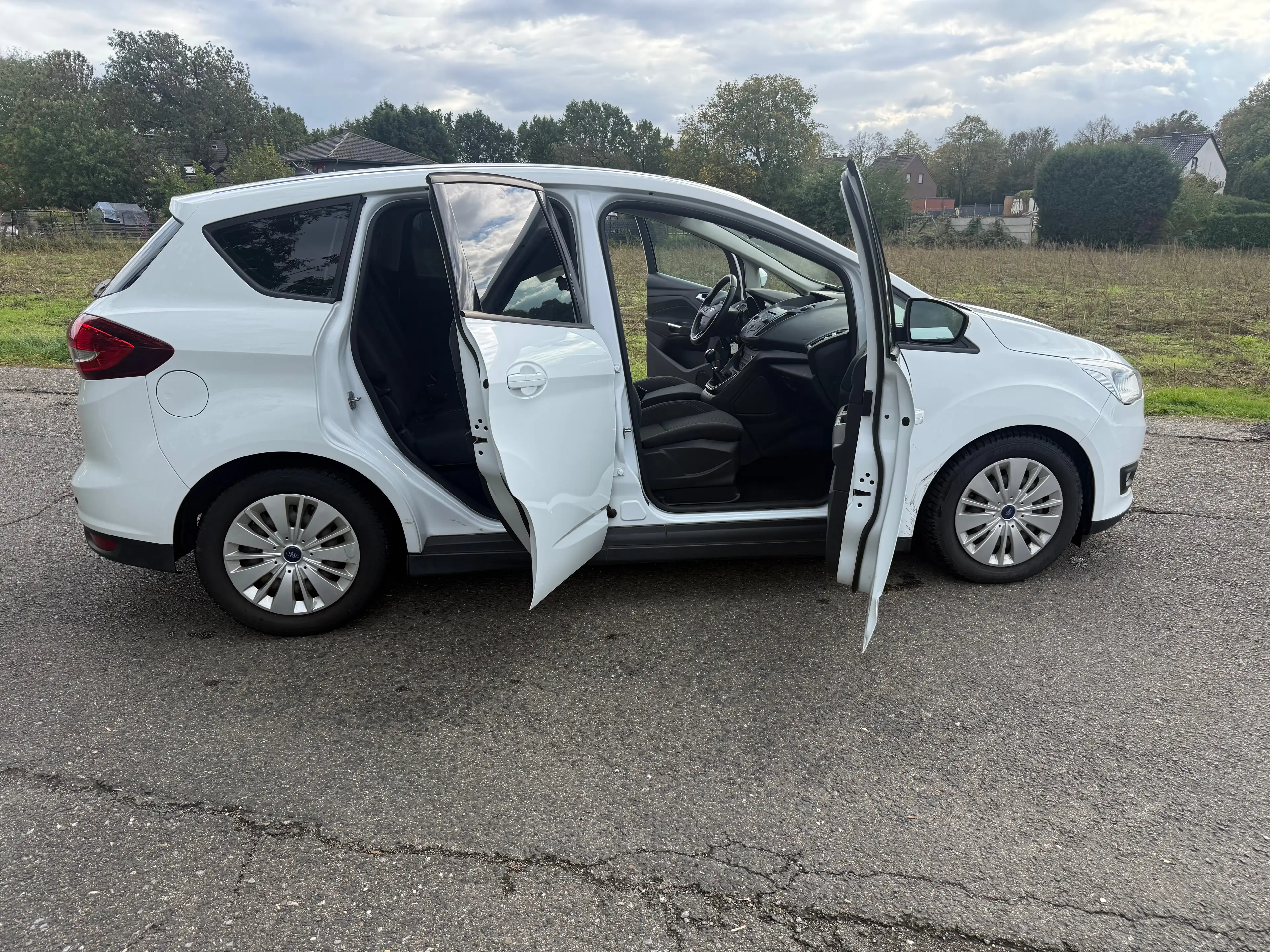 Ford C-Max C-Max 1.0 EcoBoost Start-Stopp-System Ambiente — photo 13