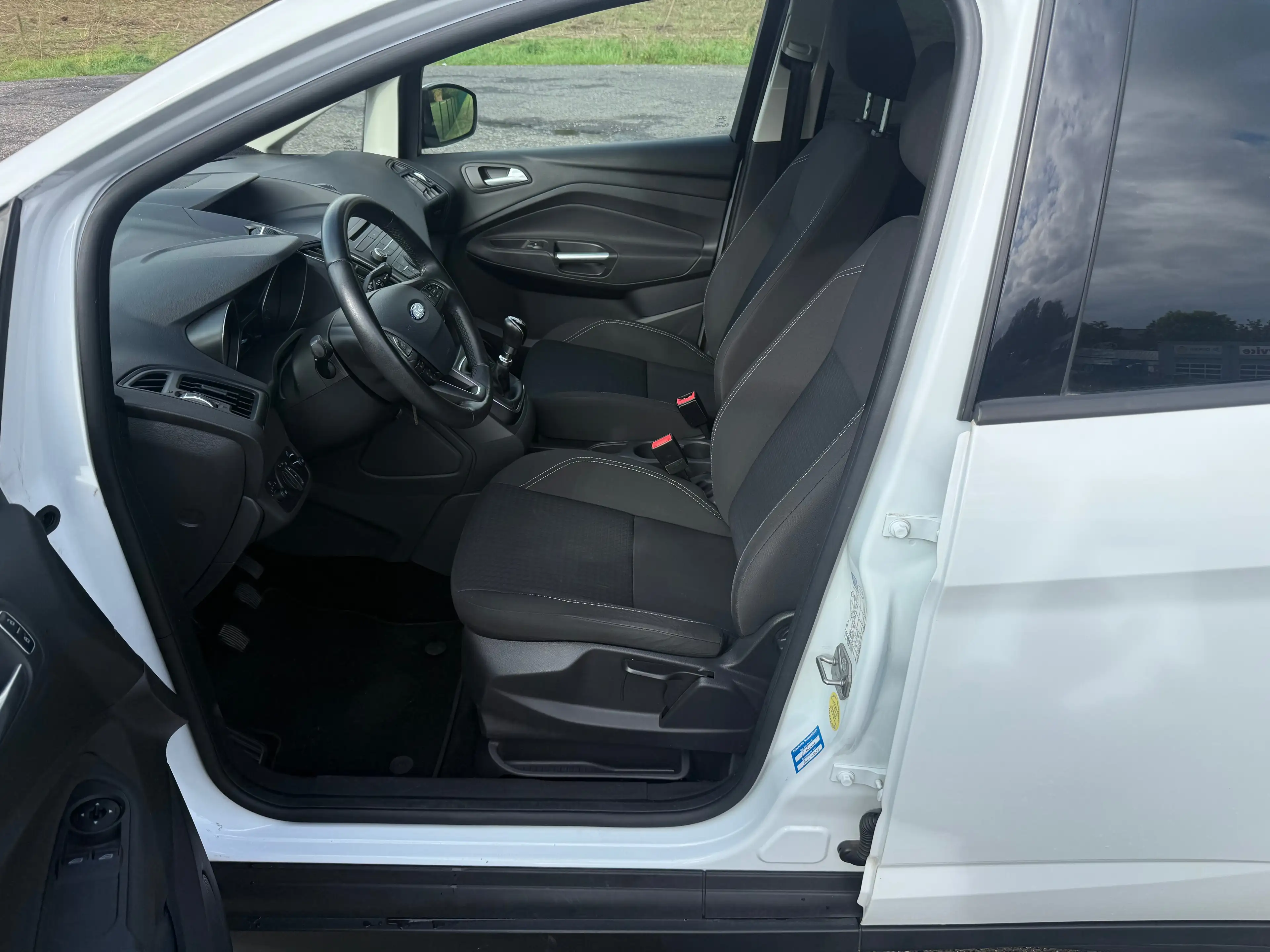 Ford C-Max C-Max 1.0 EcoBoost Start-Stopp-System Ambiente — photo 4
