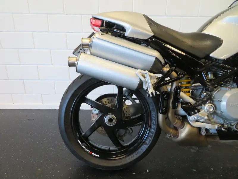 Ducati Monster S2R - foto 6