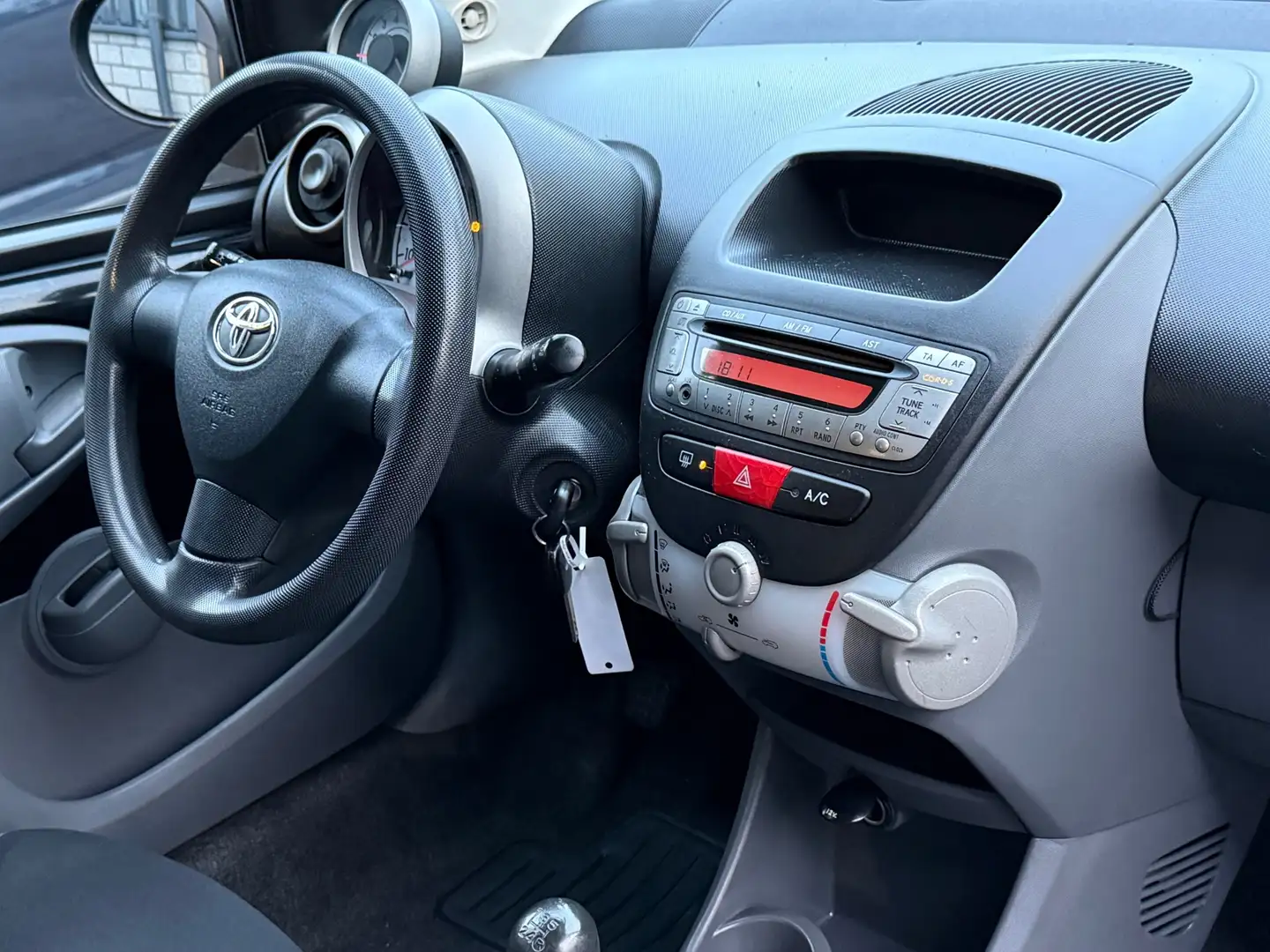 Toyota Aygo 1.0-12V Comfort Airco Electrische Ramen Nieuwe Apk Noir - 2
