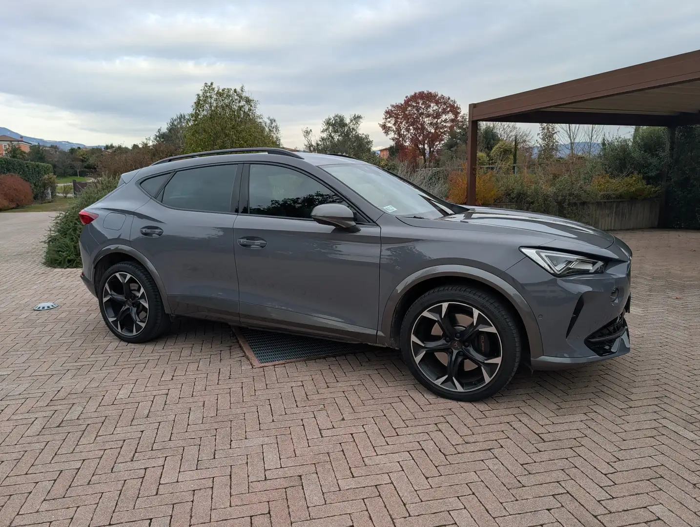 CUPRA Formentor 1.4 e-hybrid VZ 245cv dsg Grigio - 2