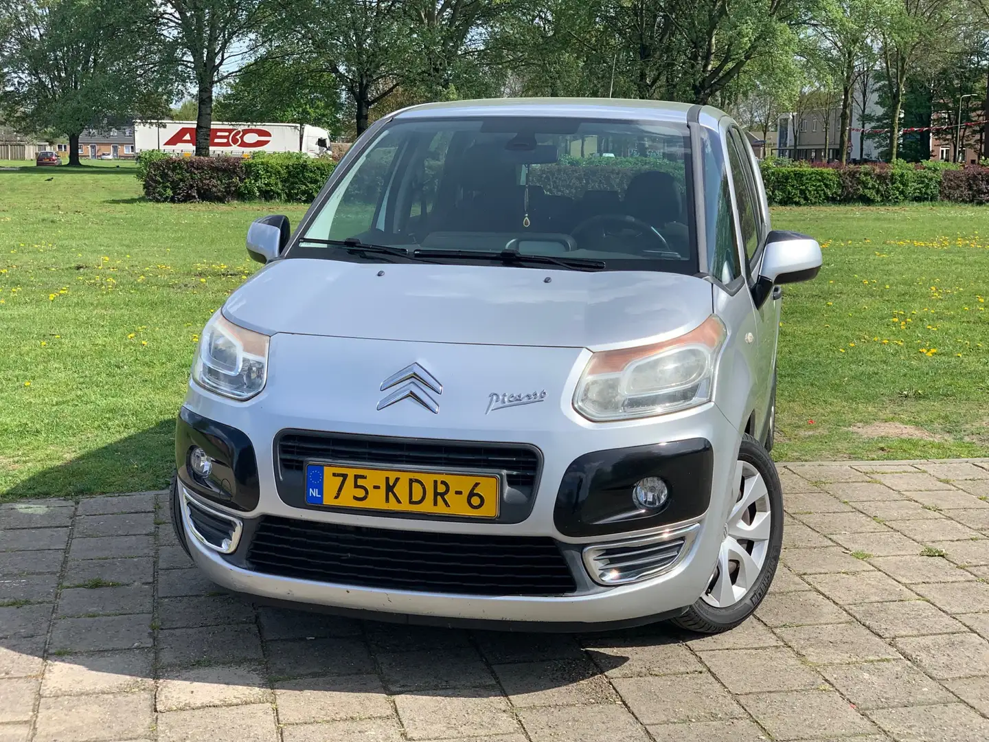 Citroen C3 Picasso 1.6 VTi Aura Grijs - 2