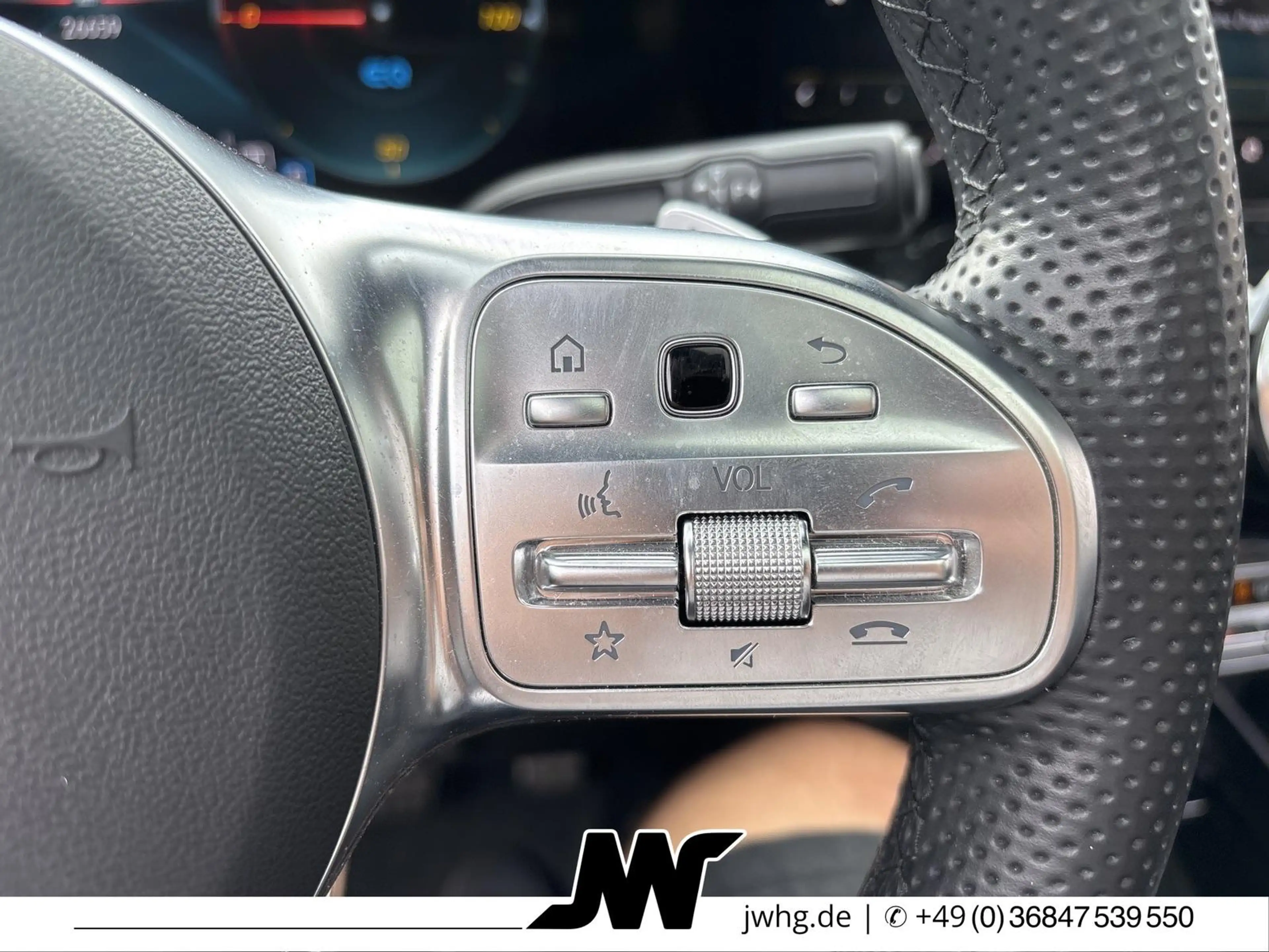 Mercedes-Benz EQB 350 4M 2x AMG Line — photo 15