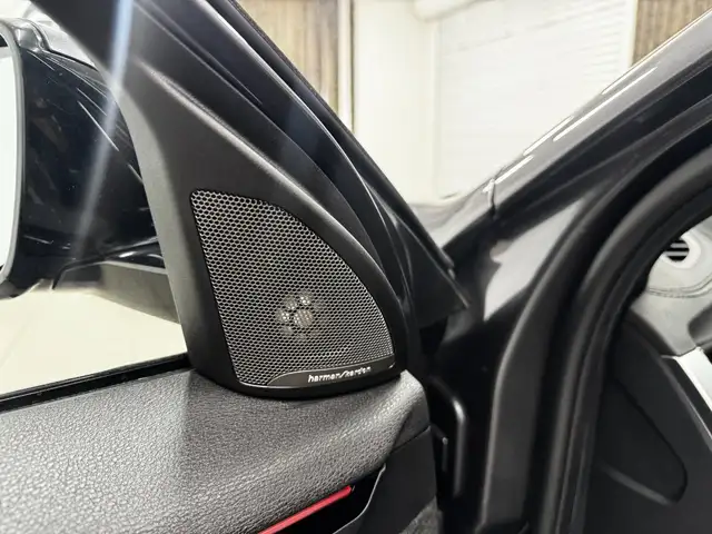 BMW X2 view 10