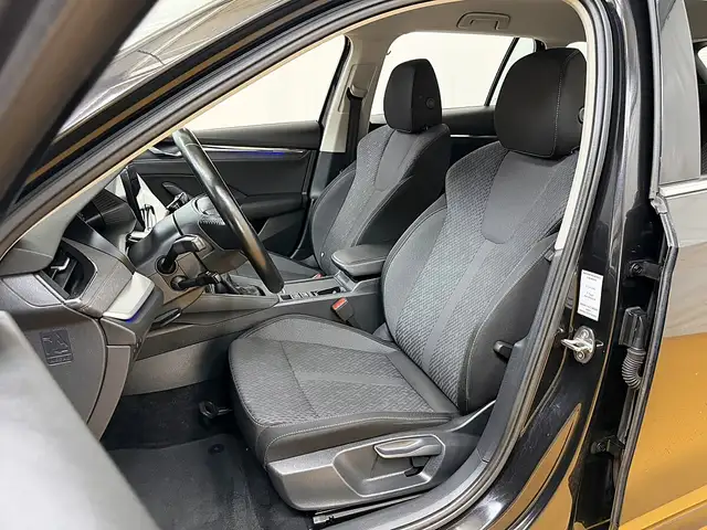 Skoda Octavia view 8
