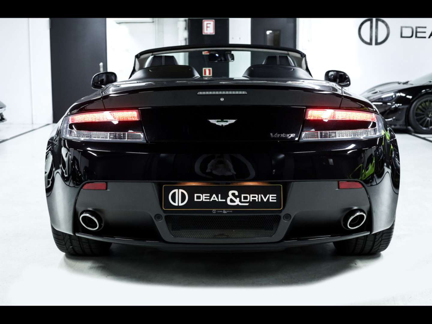 Aston Martin Vantage Roadster 4.7 Manual -  - Joinsteer - #3