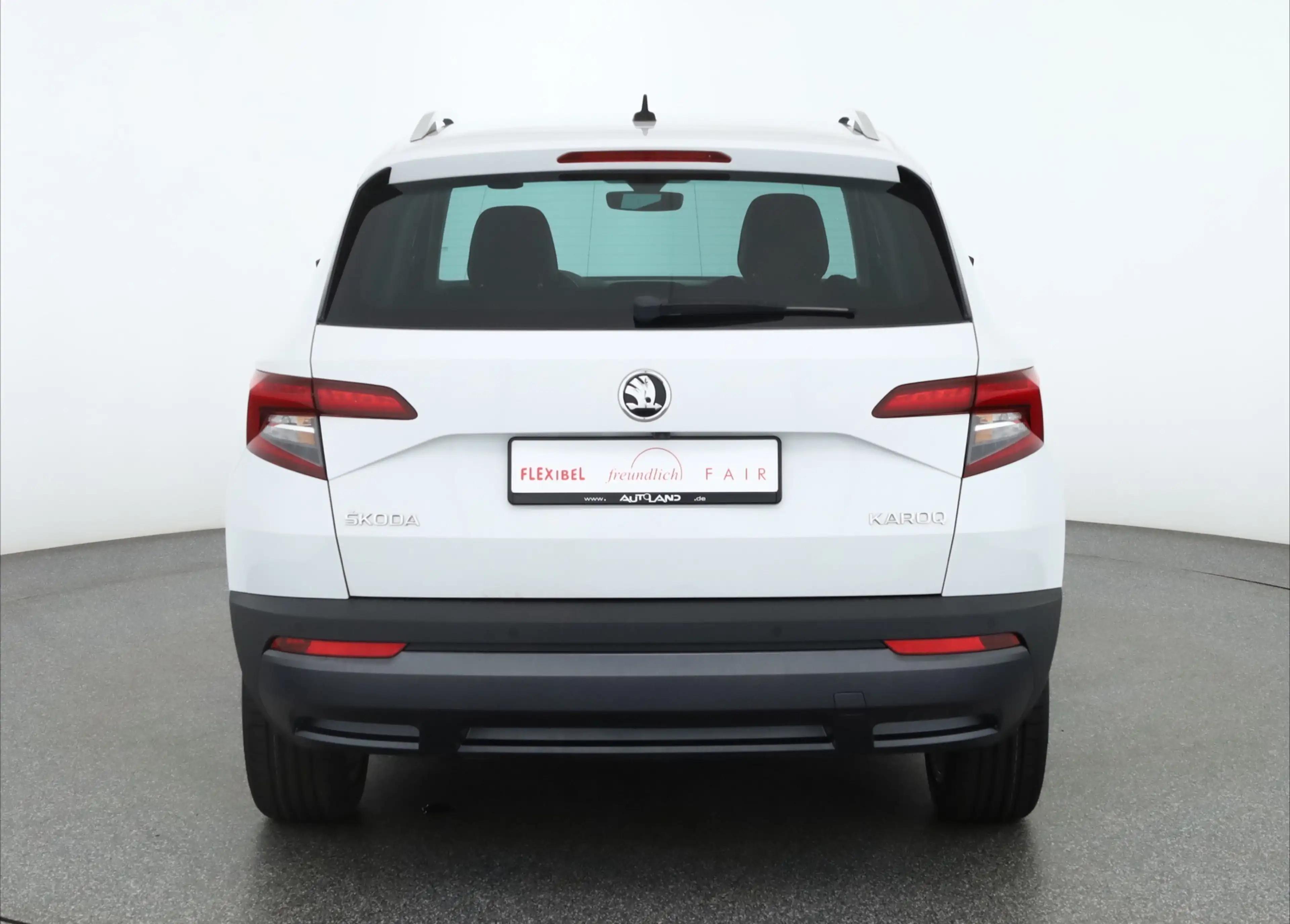 Skoda Karoq 1.5 TSI DSG LED Navi Sitzheizung AHK ACC — photo 4