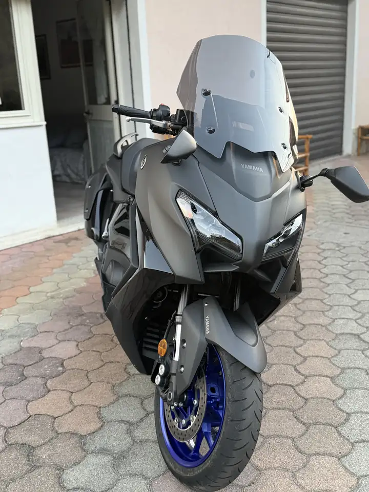 Yamaha Tmax 560