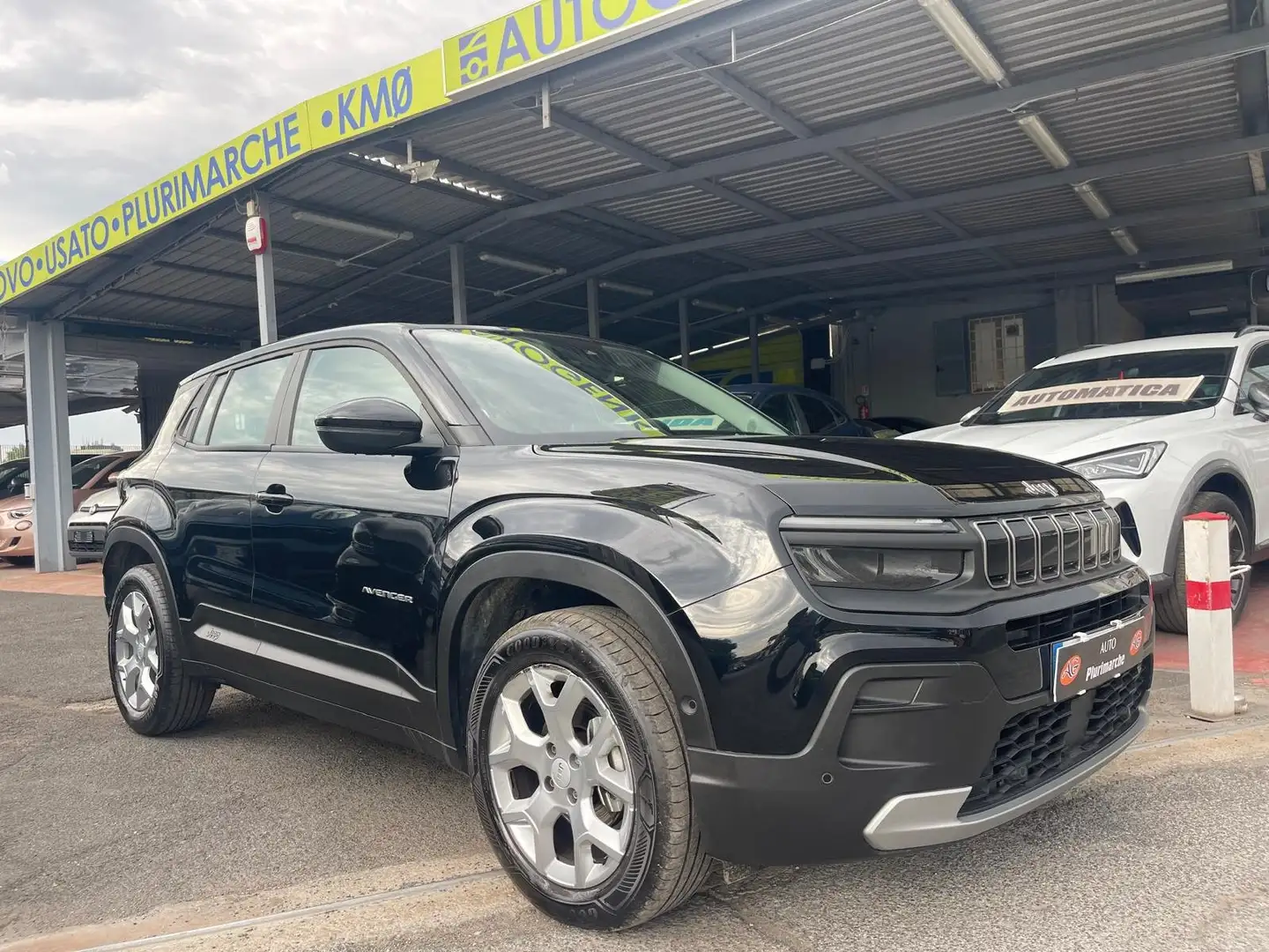 Jeep Avenger 1.2 Turbo Altitude Noir - 1