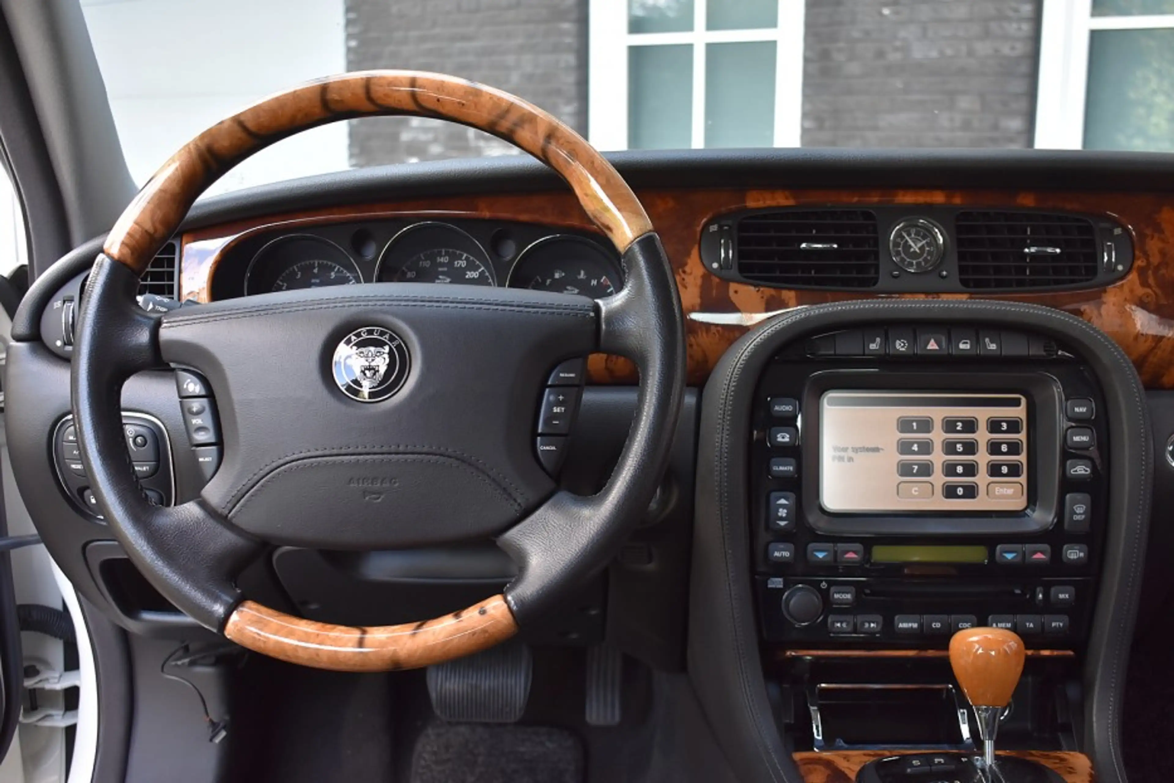 Jaguar XJ 4.2 V8 - Uniek - Nieuwstaat! Wij zijn op afspraak — photo 2