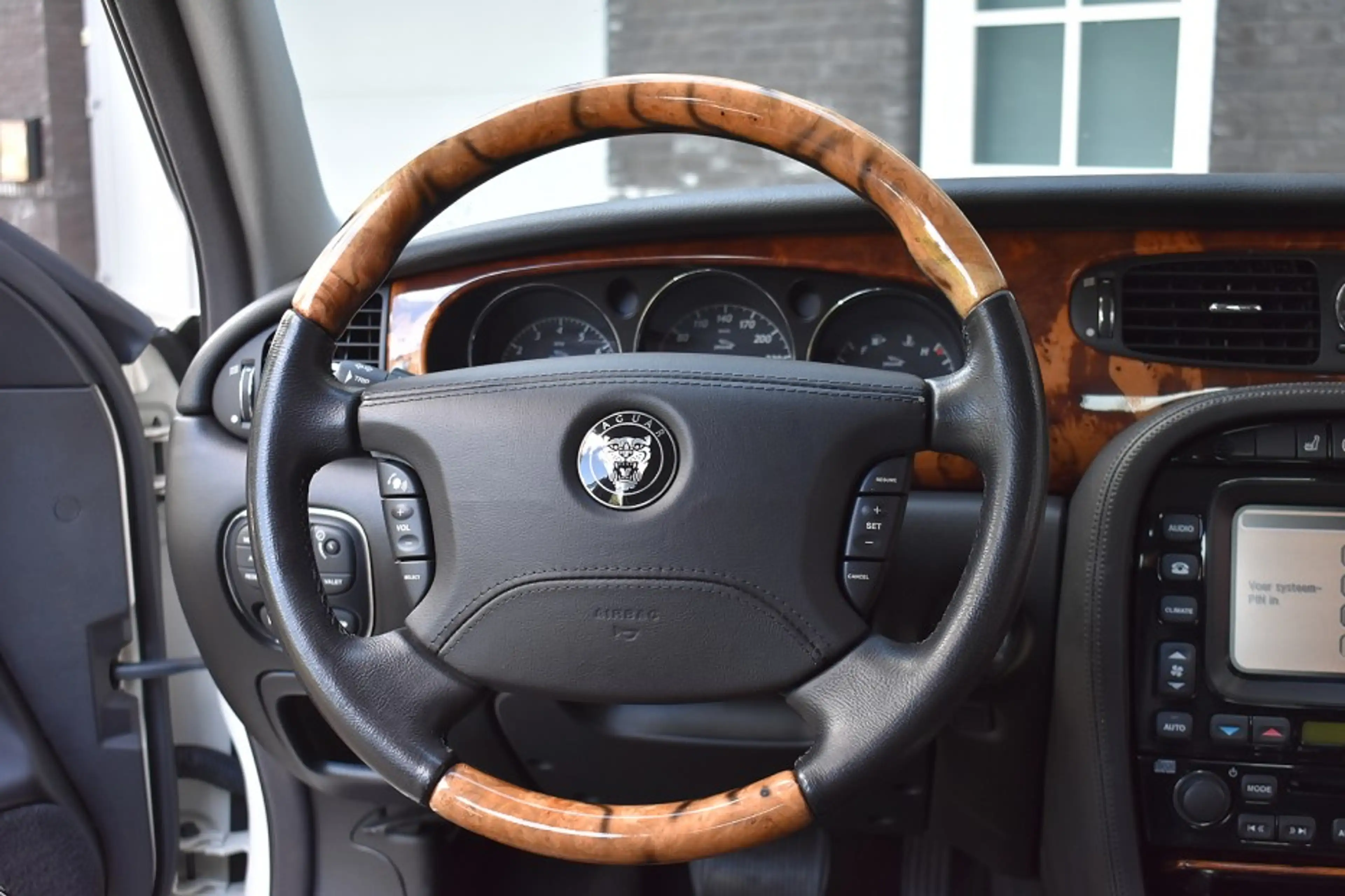 Jaguar XJ 4.2 V8 - Uniek - Nieuwstaat! Wij zijn op afspraak — photo 12