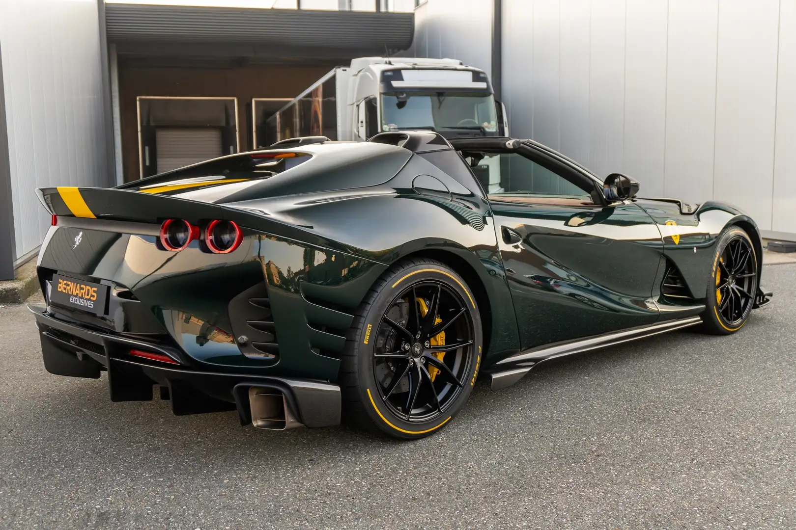 Ferrari 812 Competizione Aperta Verde British - 1 of 599 Groen - 2