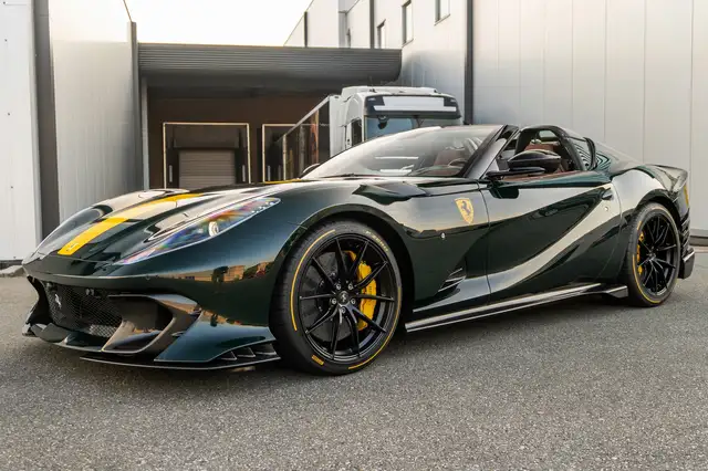 Ferrari 812 Competizione Aperta - Verde British - 1 of 599