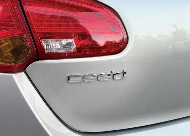 Kia Ceed view 10