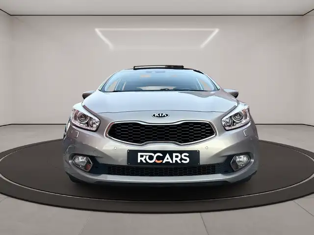 Kia Ceed view 2
