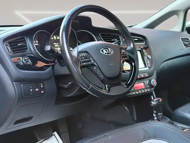 Kia Ceed view 11