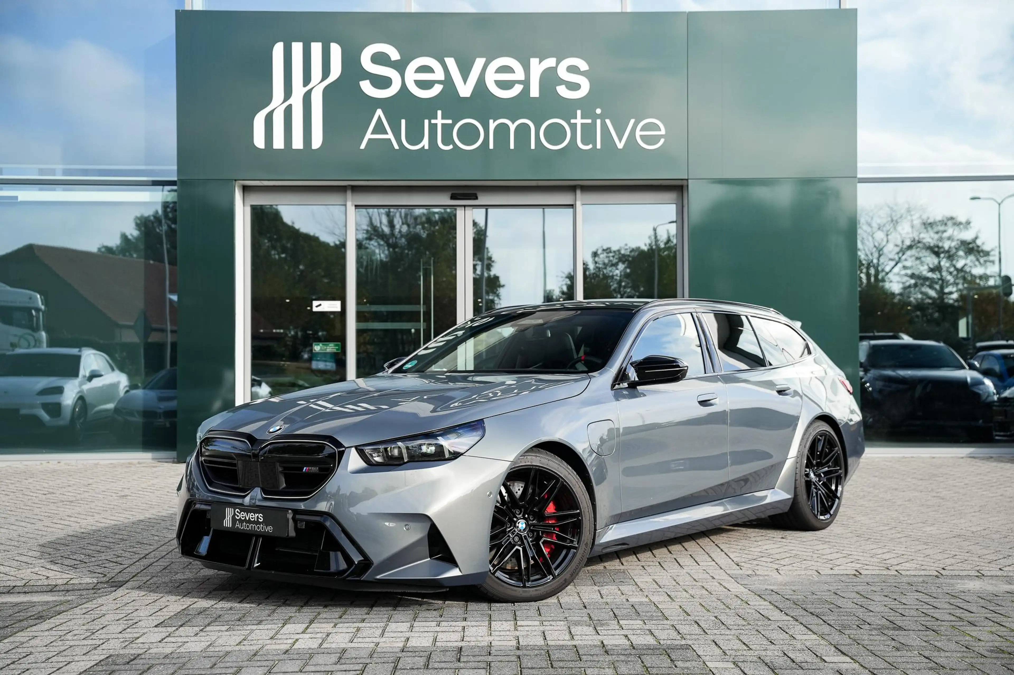 BMW M5 5-serie Touring | Individual Stratusgrau Metallic