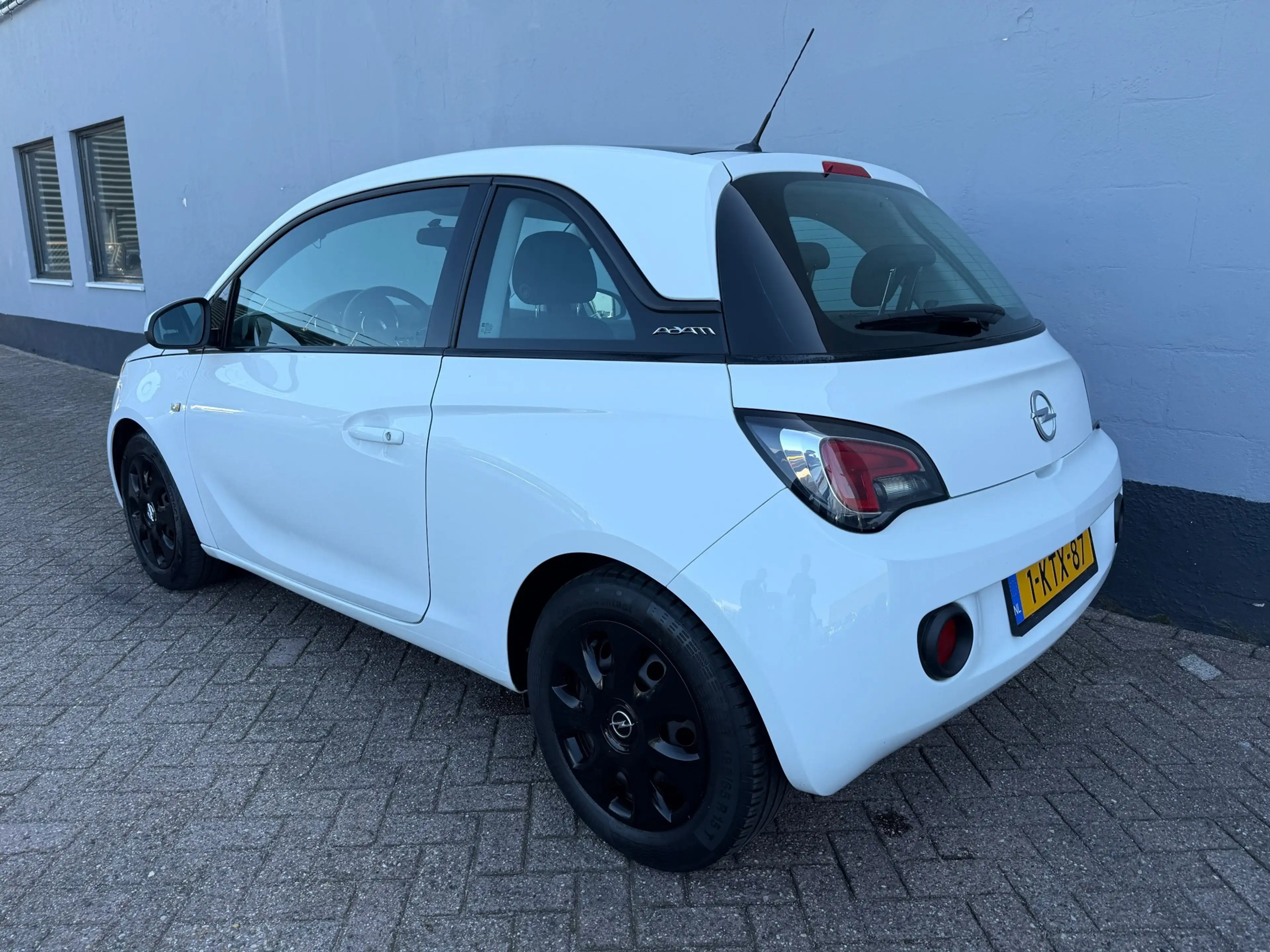 Opel Adam 1.2 - Airco - Navigatie — photo 3