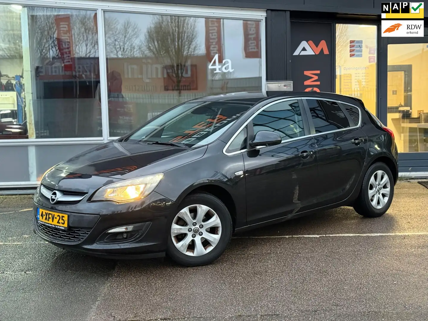 Opel Astra 1.4 Business + | Airco | Cruise | PDC crna - 1