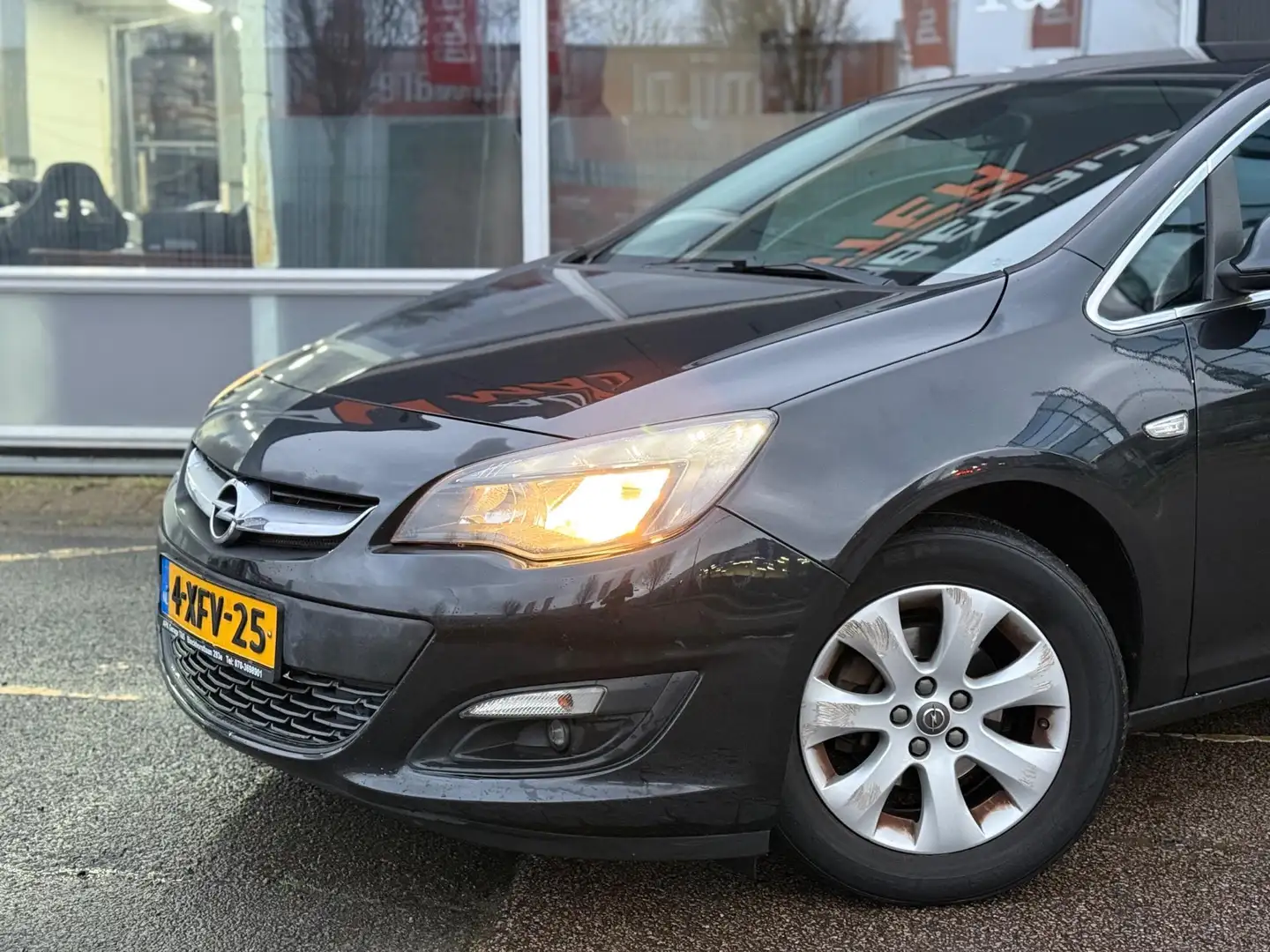 Opel Astra 1.4 Business + | Airco | Cruise | PDC crna - 2
