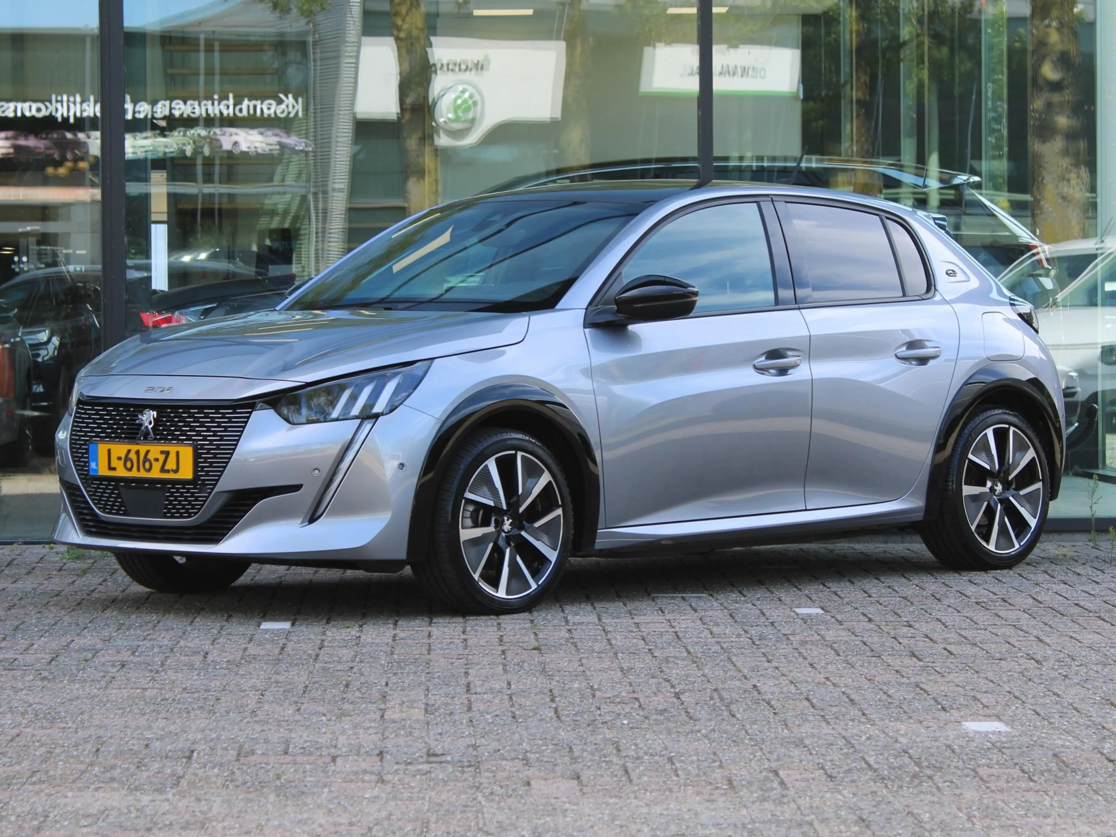 Peugeot e-208 EV GT Pack 50 kWh | Navi / Panoramadak / Camera — photo 6