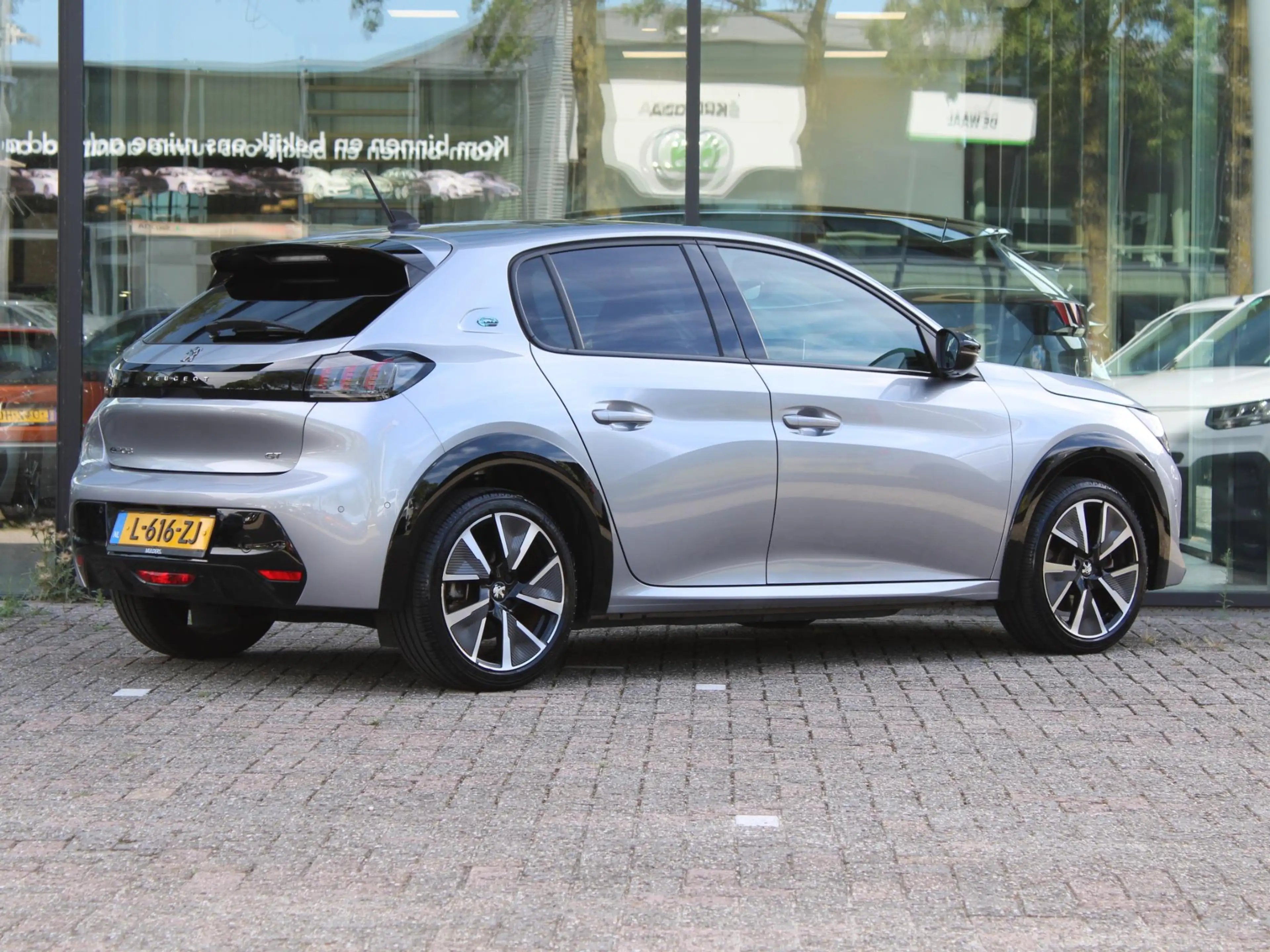 Peugeot e-208 EV GT Pack 50 kWh | Navi / Panoramadak / Camera — photo 7
