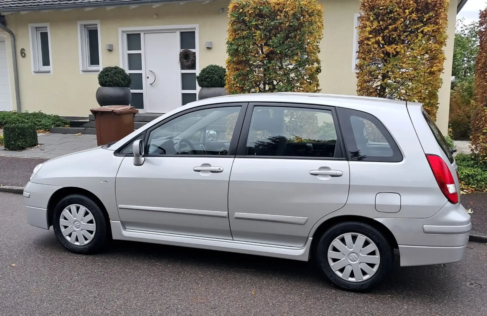 Suzuki Liana Liana Kombi Comfort Silber - 2