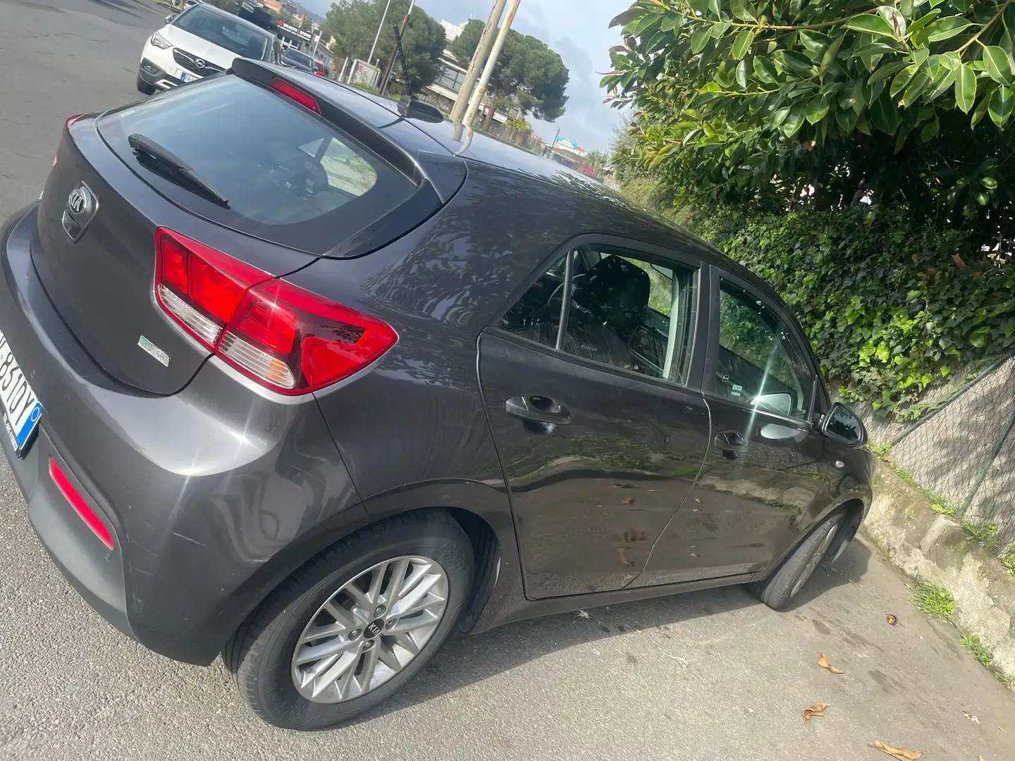 Kia Rio Rio IV 2017 1.2 mpi Evolution Gpl 82cv my18 Grigio - 2