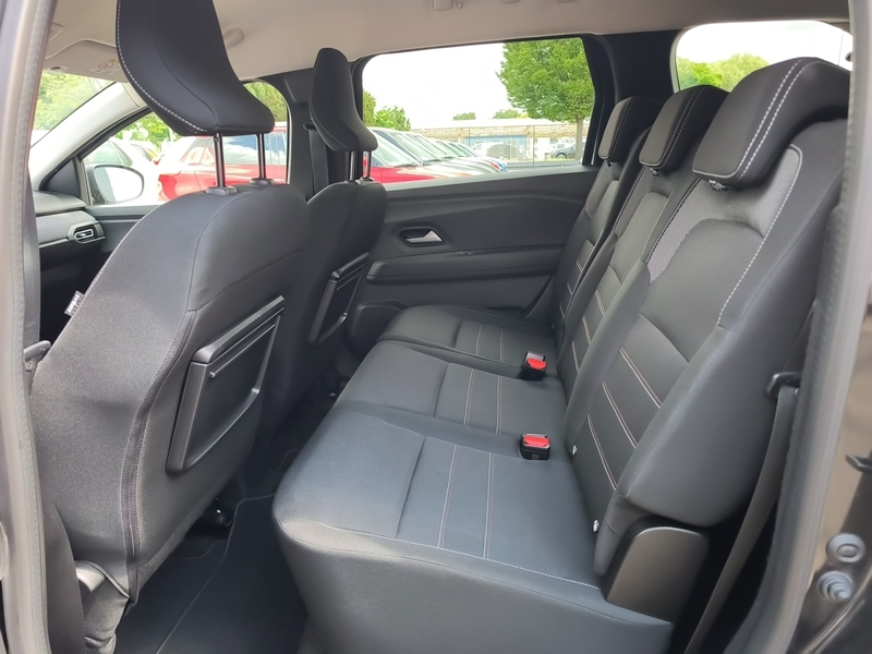 Dacia Jogger EXTREME TCe 100 ECO-G 7-SITZER KLIMA*ALLW — photo 8