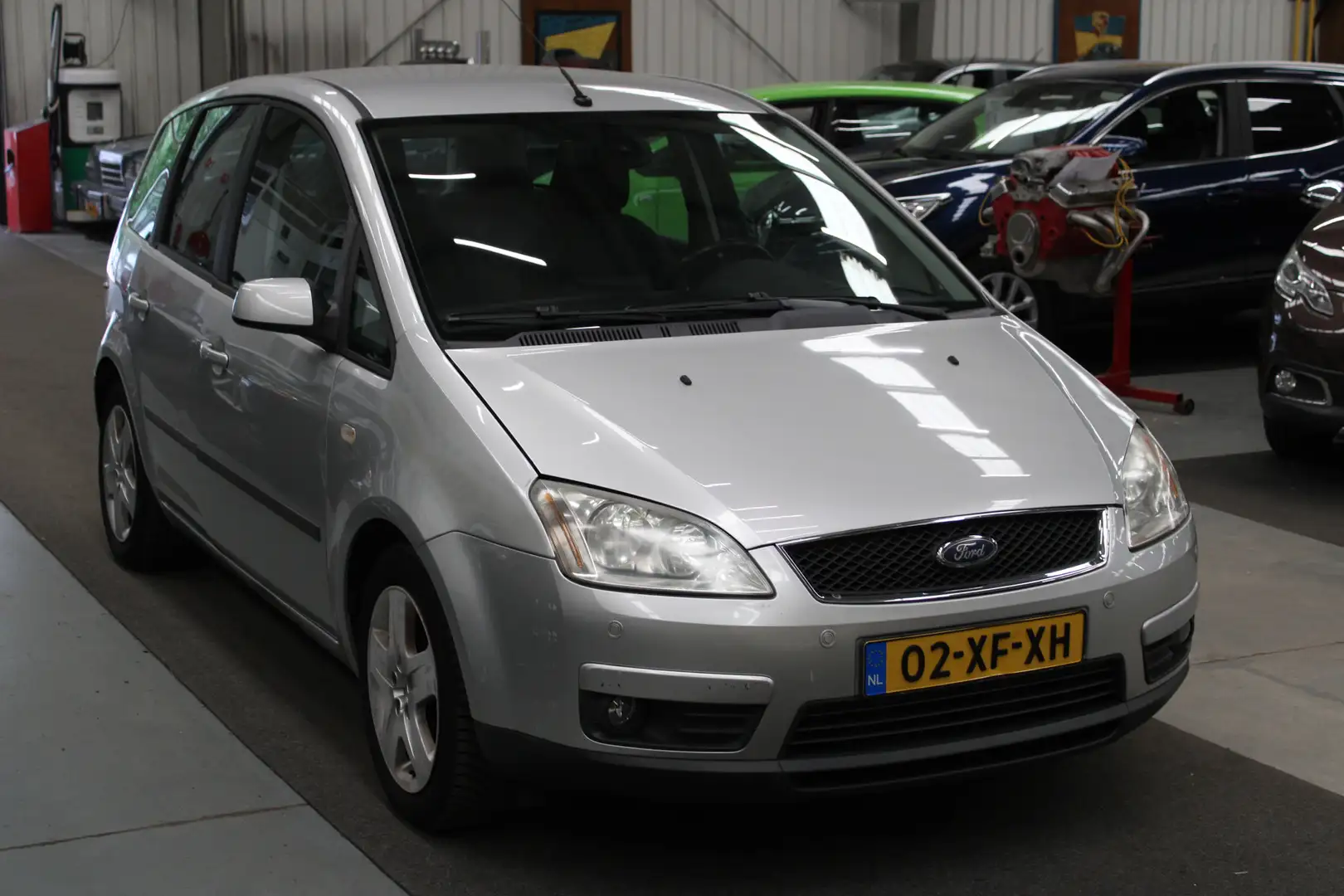 Ford Focus C-Max 1.6-16V Futura Airco, Cruise control, Trekhaak Gris - 2