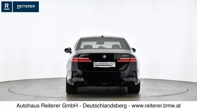 BMW 5 Series view 5