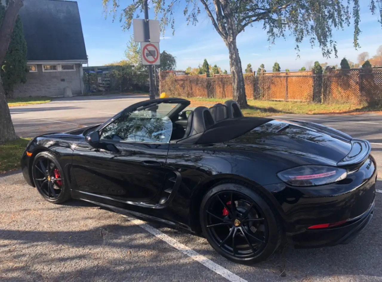 Porsche 718 Boxster снимка Porsche 718 Boxster