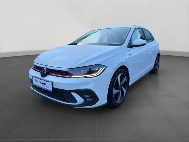 Volkswagen Polo view 2