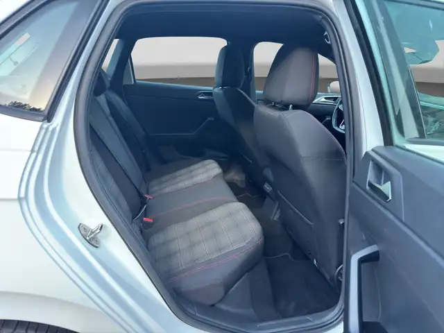Volkswagen Polo view 6