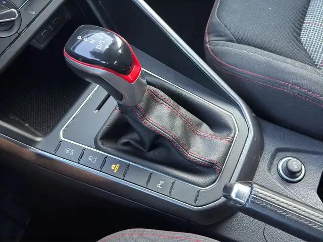 Volkswagen Polo view 11
