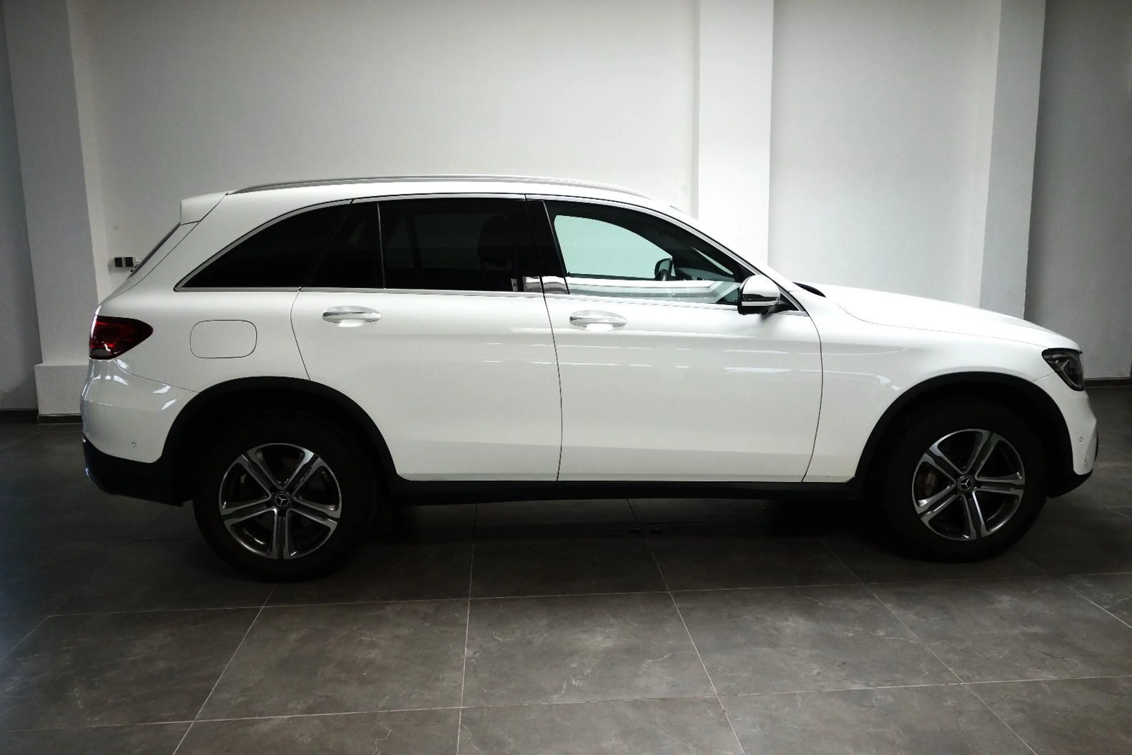 Mercedes-Benz GLC 220 d 4Matic 9G/MBUX/Distronic+/LED/360°/Keyl — photo 7