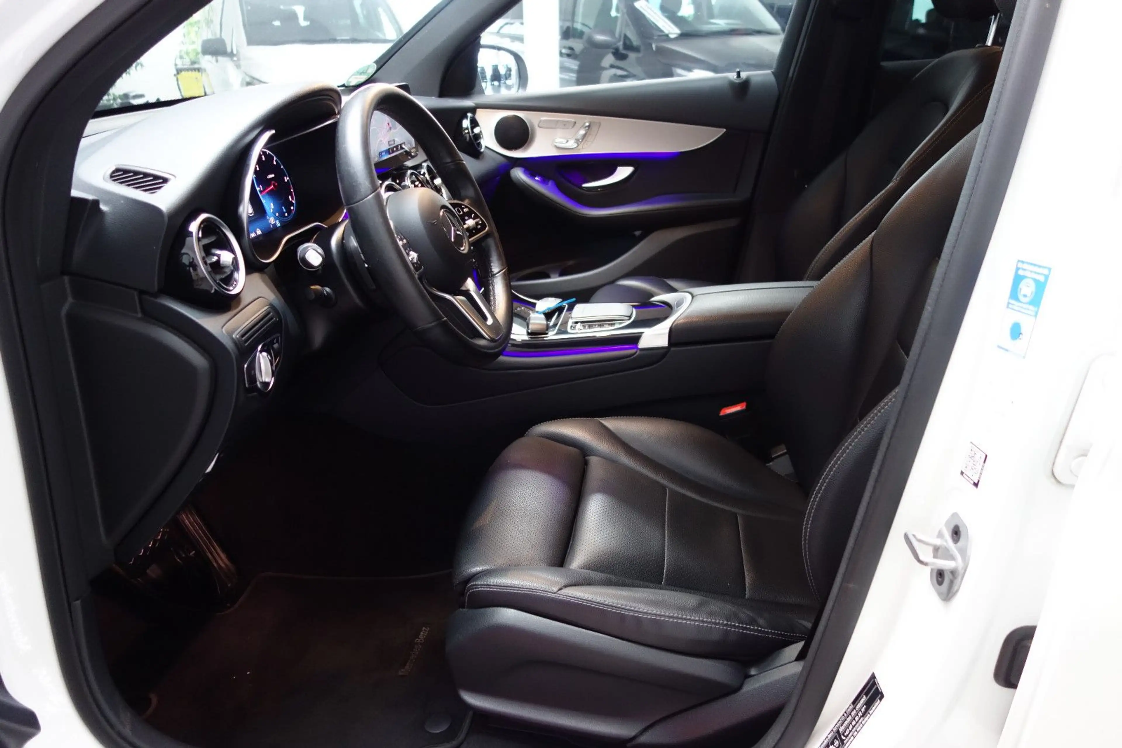 Mercedes-Benz GLC 220 d 4Matic 9G/MBUX/Distronic+/LED/360°/Keyl — photo 12
