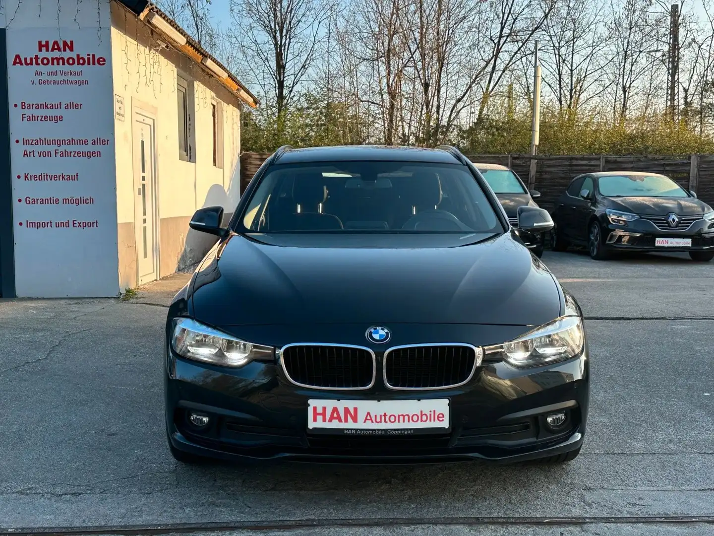 BMW 318 3 Touring 318 i Advantage/Navi/SHZ/Temp./PDC Černá - 1