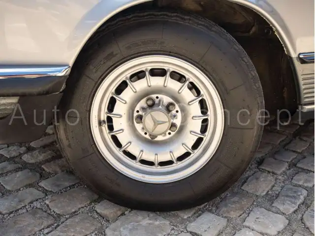 Mercedes-Benz 500 SLC
