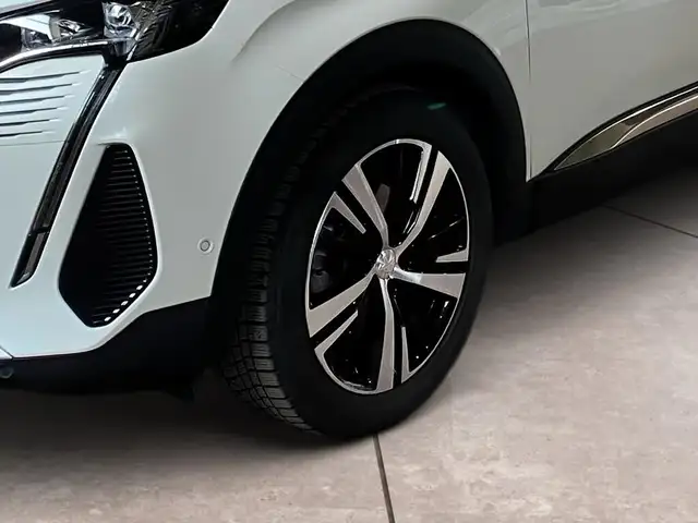 Peugeot 3008 view 15