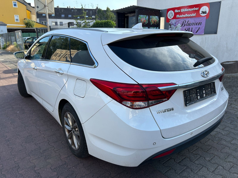 Hyundai i40 cw blue Trend 1.6 — photo 4