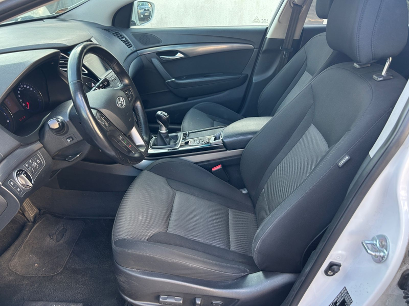 Hyundai i40 cw blue Trend 1.6 — photo 10