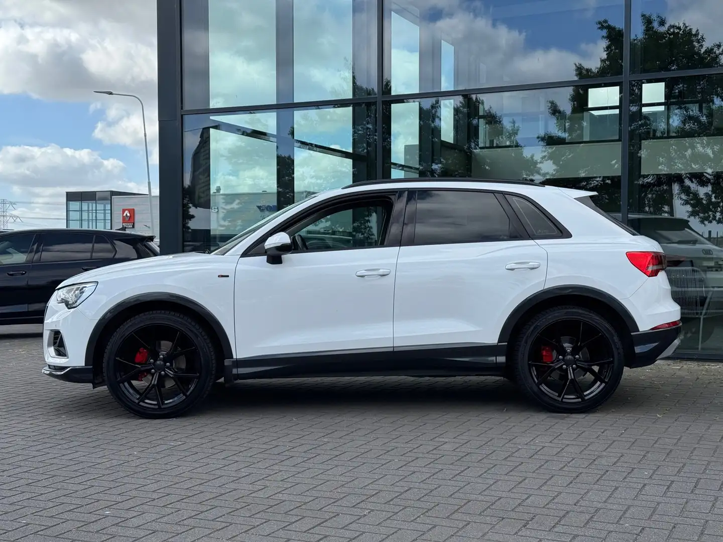 Audi Q3 35 TFSI Design Luxe * Trekhaak * Sportstoelen* Car Wit - 2