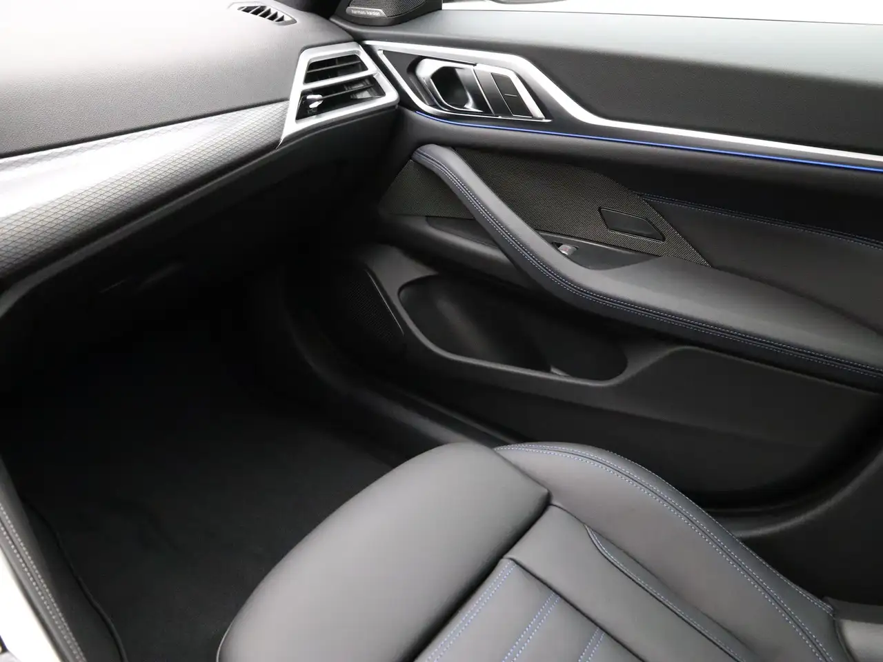 BMW i4 2026 — фото 15