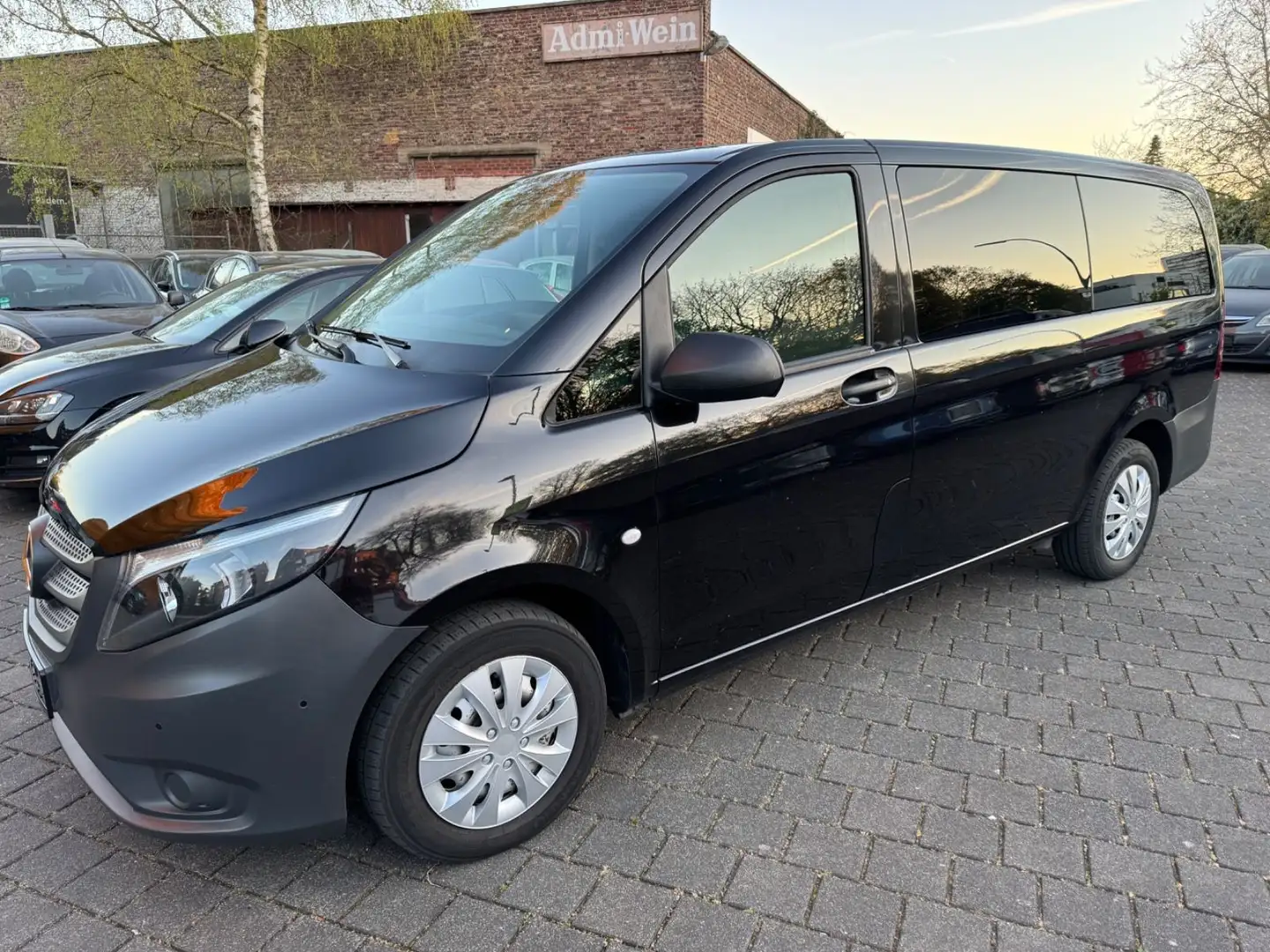 Mercedes-Benz Vito Tourer 116 CDI 2.2 BT Pro lang/AUTOMATIK/9S Negro - 1