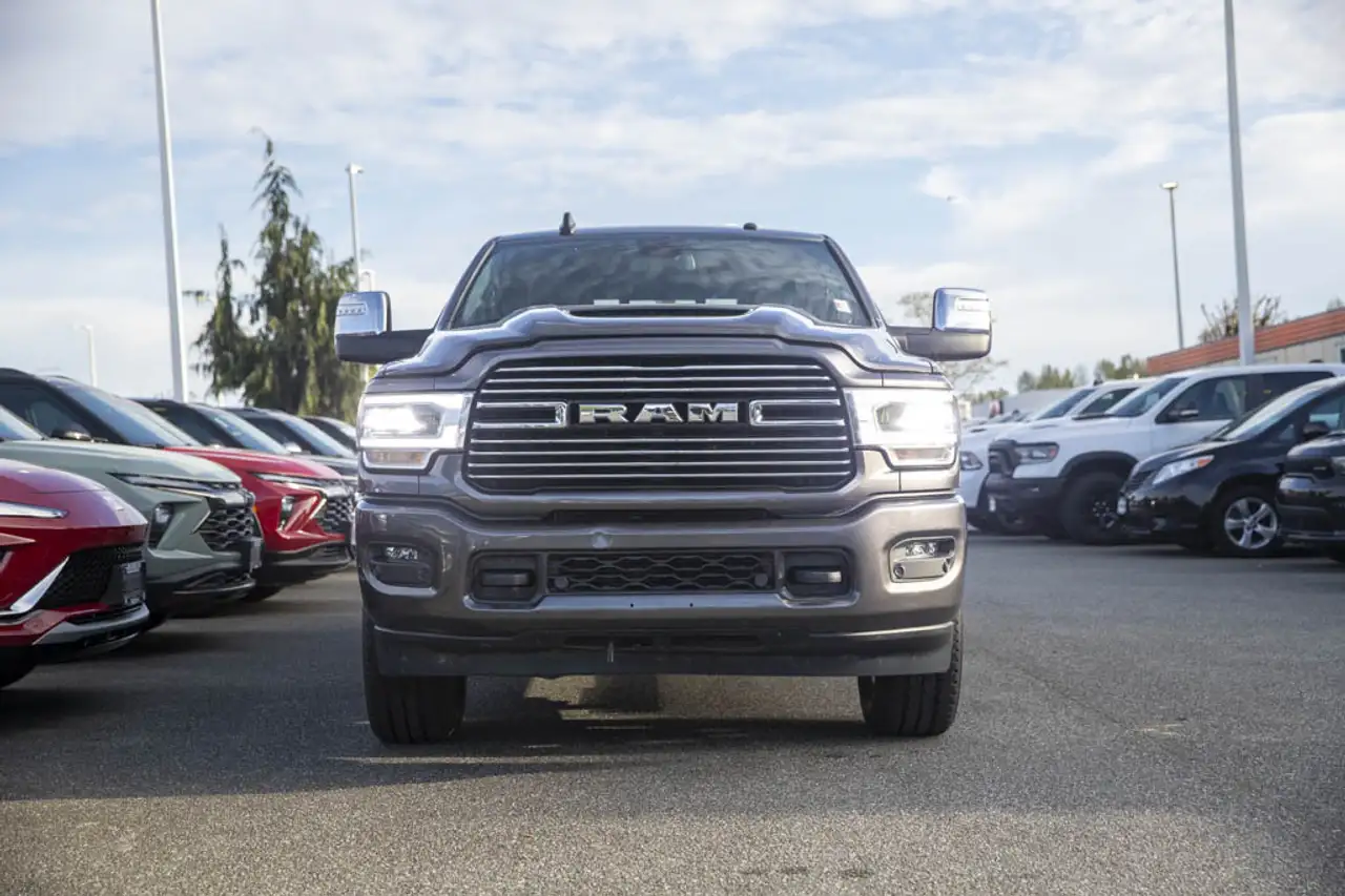 RAM 2500 снимка RAM 2500