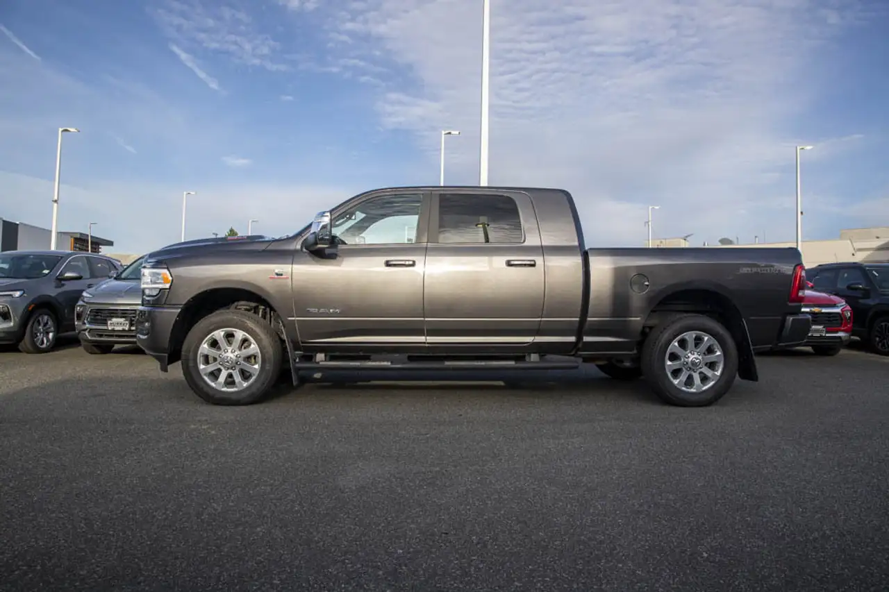 RAM 2500 снимка RAM 2500